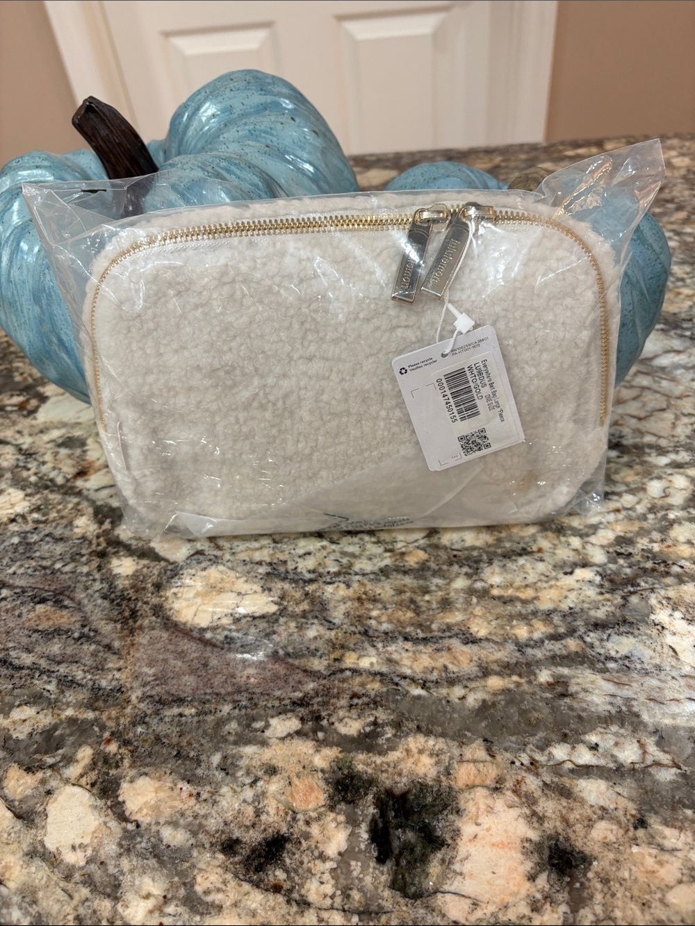 NWT Lululemon Everywhere Large Fleece Belt Bag